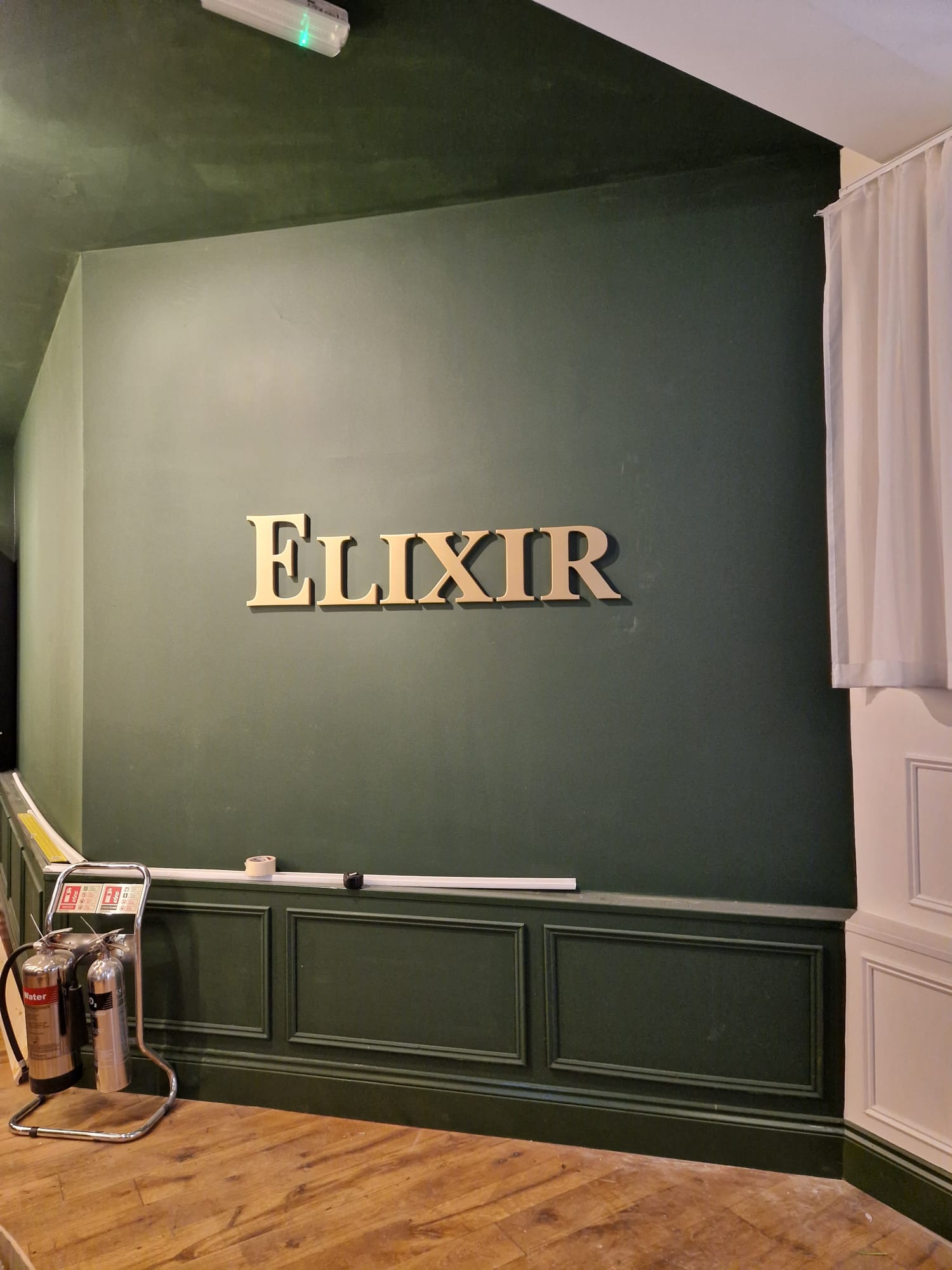 Raised interior lettering by Total Sign Solutions